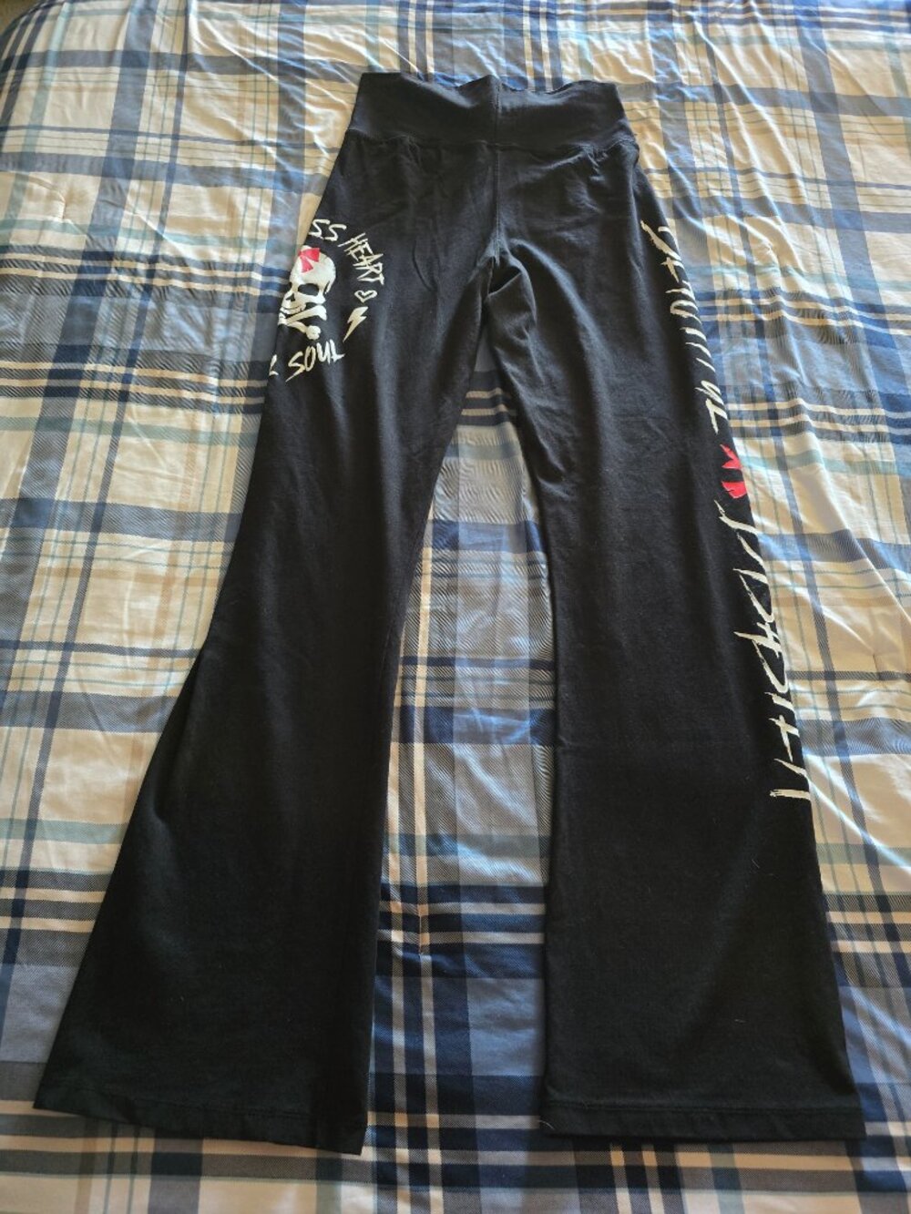 Beautiful Disaster Savage Collection Yoga Pants - Picture 2 of 7